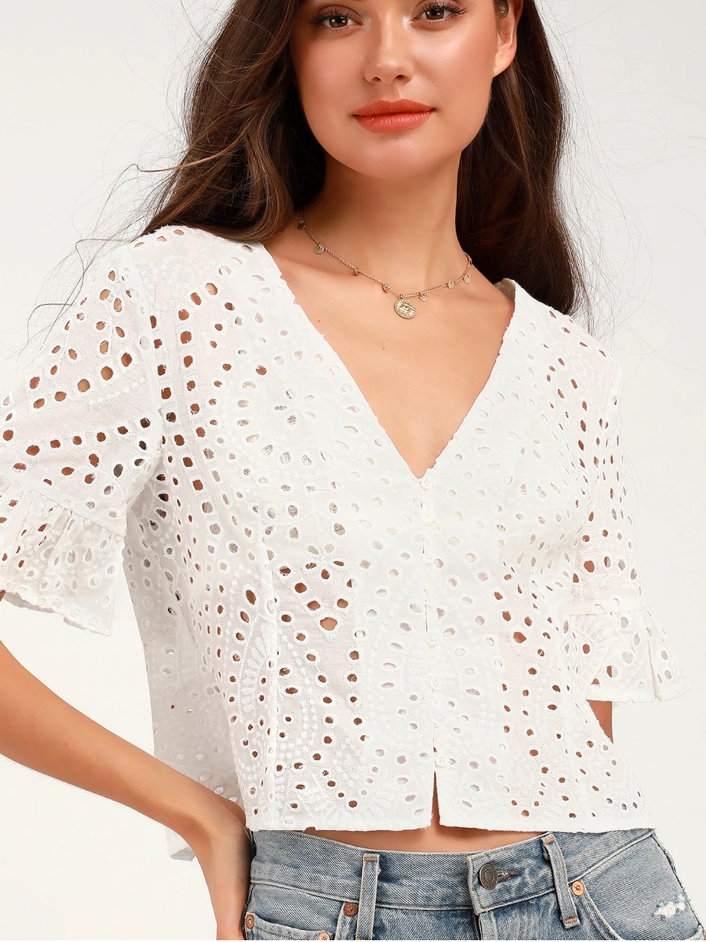 Lulu's White Eyelet V‑Neck Button Front Top